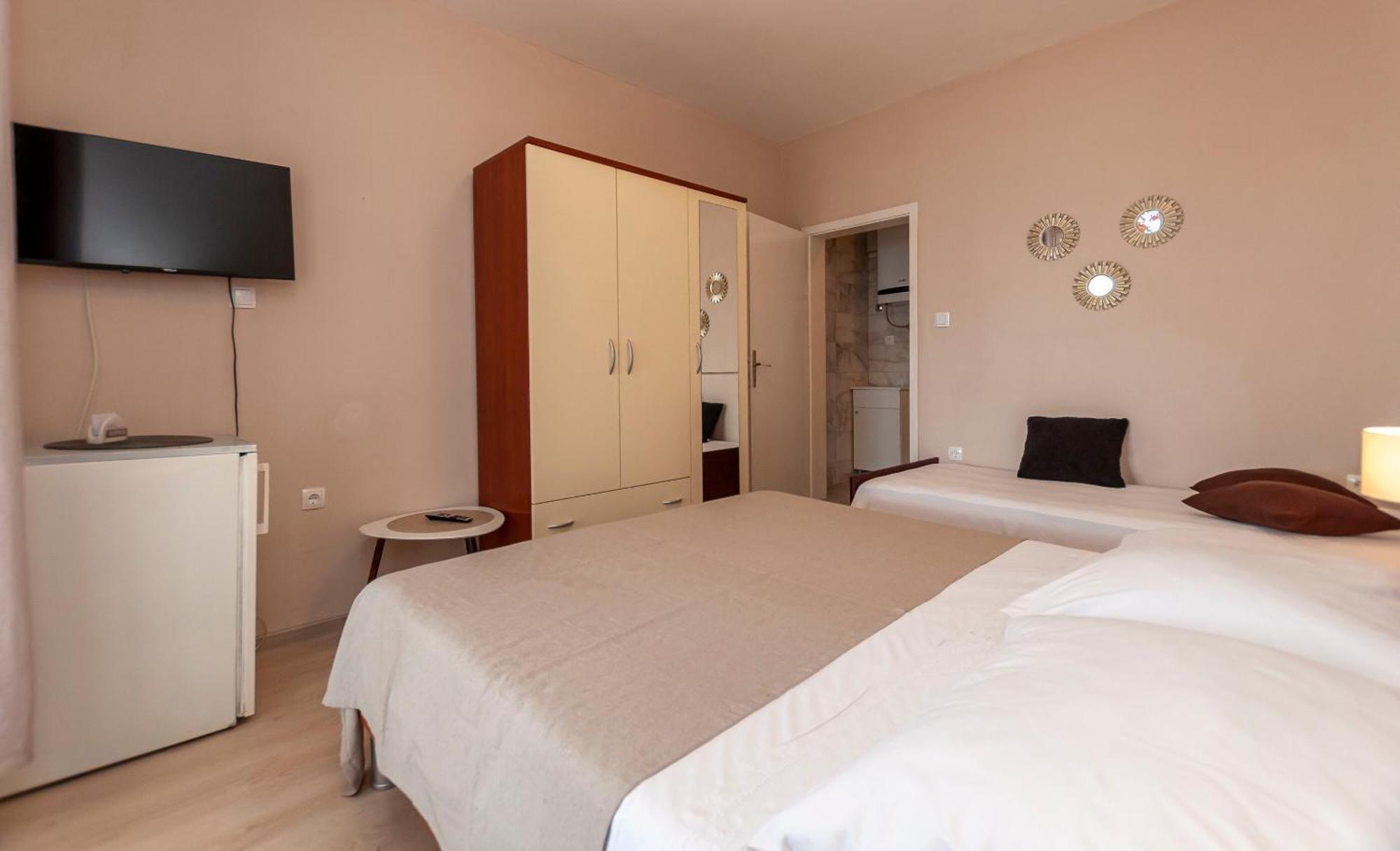 Apartment And Rooms Tatjana Omiš Eksteriør bilde