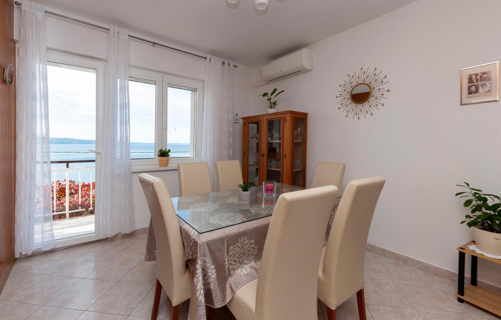 Apartment And Rooms Tatjana Omiš Eksteriør bilde