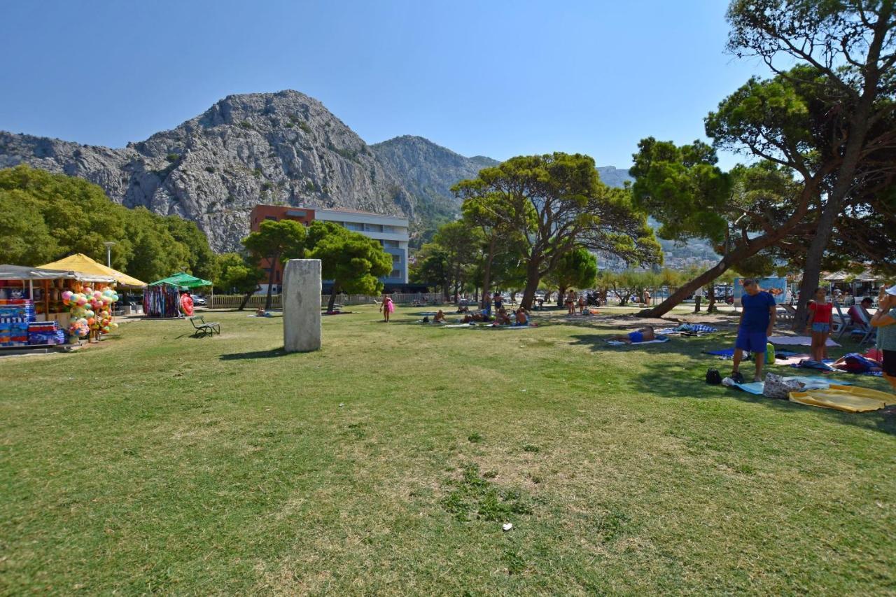 Apartment And Rooms Tatjana Omiš Eksteriør bilde