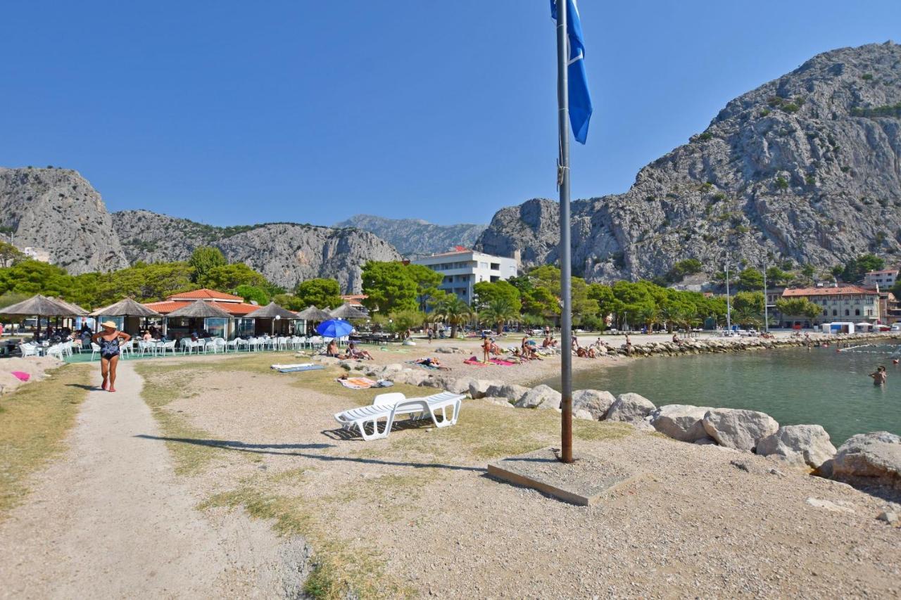 Apartment And Rooms Tatjana Omiš Eksteriør bilde
