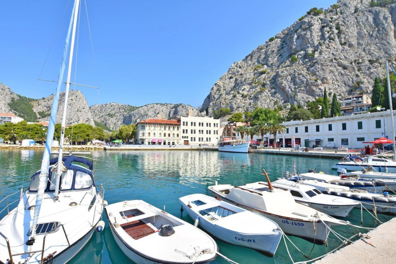 Apartment And Rooms Tatjana Omiš Eksteriør bilde