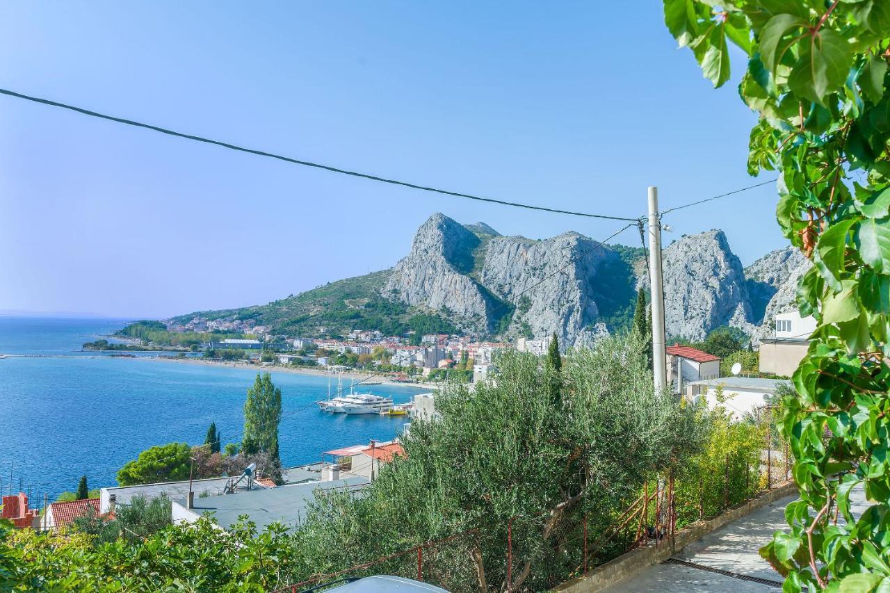Apartment And Rooms Tatjana Omiš Eksteriør bilde