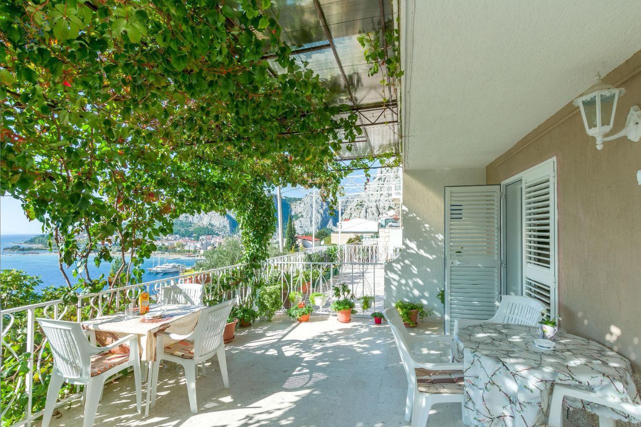 Apartment And Rooms Tatjana Omiš Eksteriør bilde