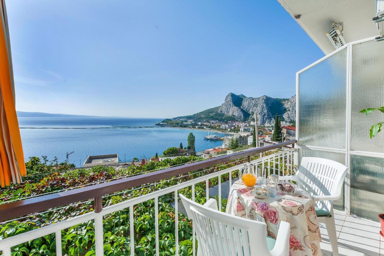 Apartment And Rooms Tatjana Omiš Eksteriør bilde
